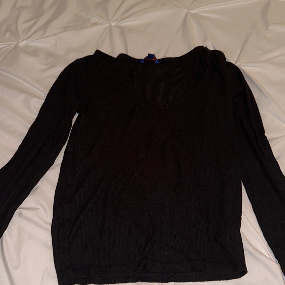 Aeropostale black, V-neck Long sleeve shirt